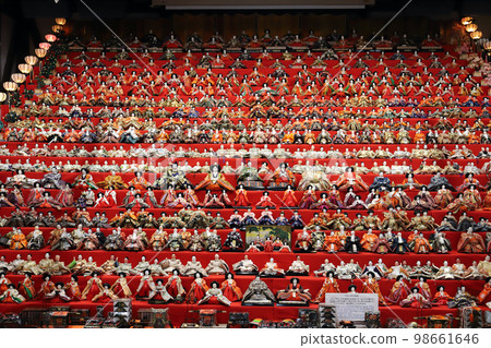 Echizen Ono Hinamatsuri (Heisei Onoya Heizou, Ono City, Fukui Prefecture) Echizen Ono Hinamatsuri (Heisei Onoya Heizou, Ono City, Fukui Prefecture) 98661646