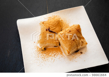Yakitori rice cake Japanese food Dish Japanese foods of the rice cake Yakitori rice cake Japanese food Dish Japanese foods of the rice cake 98661664