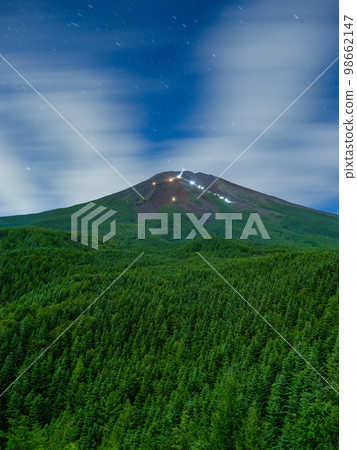 富士山_登山者之光的風景 98662147