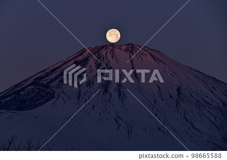 Full moon and Mt.Fuji Gotemba Full moon and Mt.Fuji Gotemba 98665588