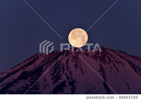 Full moon and Mt.Fuji Gotemba Full moon and Mt.Fuji Gotemba 98665589