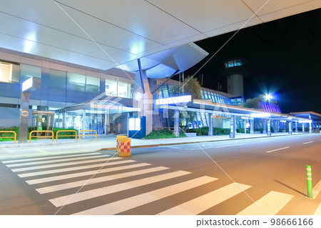 [香川縣]高松機場航站樓的夜景 98666166