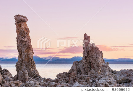 Mono lake Mono lake 98666653