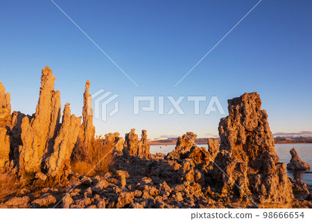 Mono lake Mono lake 98666654