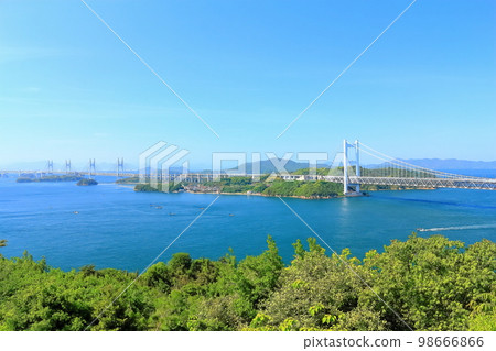 [Okayama Prefecture] Great Seto Bridge in spring seen from Mt. Washu in the fresh greenery 98666866