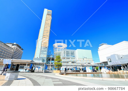 [Kagawa Prefecture] Sunny Sunport Takamatsu and the square in front of Takamatsu Station 98667784