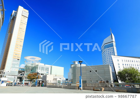 [Kagawa Prefecture] Sunny Sunport Takamatsu and the square in front of Takamatsu Station 98667787