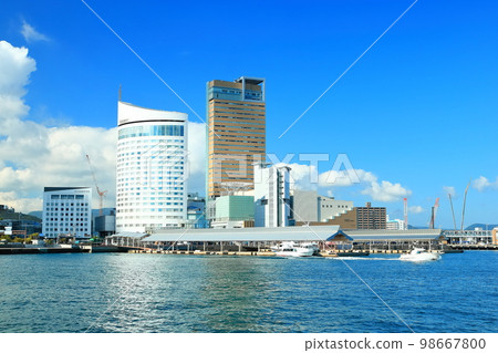 [香川縣]晴天從高松港看到的Sunport Takamatsu（高松標誌塔） 98667800