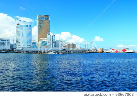 [Kagawa Prefecture] Sunport Takamatsu (Takamatsu Symbol Tower) seen from Takamatsu Port on a sunny day 98667808