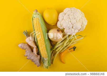 Set of yellow vegetables and fruits Set of yellow vegetables and fruits 98668148