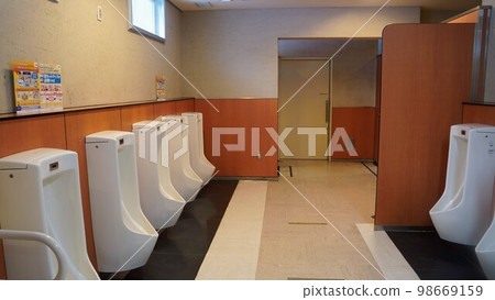 Hiruzen Kogen Service Area (Outbound) Toilet [Hiruzen, Maniwa City, Okayama Prefecture] 3 98669159