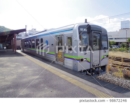 Ibara Railway Kannabe Station Diesel Car IRT355 Ibara Railway Kannabe Station Diesel Car IRT355 98672246