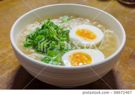 Very delicious Japanese instant ramen Very delicious Japanese instant ramen 98672467