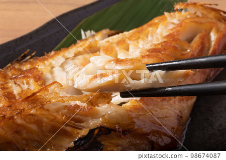 [宮城縣]海帶醬油烤石斑魚 98674087