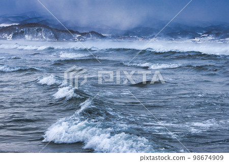 冬天的日本海,Kearashi 和暴風雨天氣 冬天的日本海,Kearashi 和暴風雨天氣 98674909