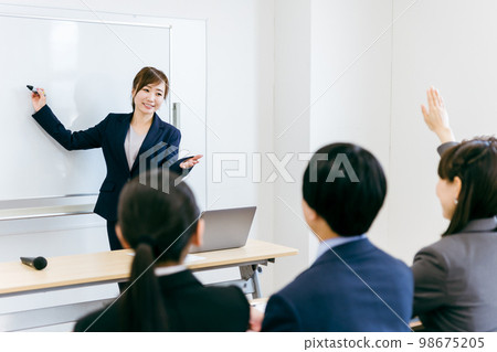 女性、商業女性、教師、教師、講師（教育） 98675205