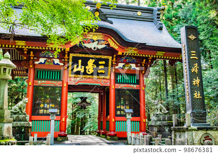 埼玉縣三峰神社隨神門 98676381
