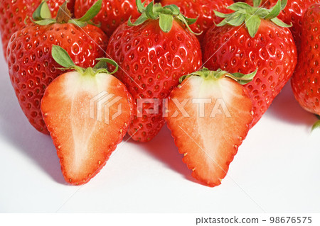 草莓 98676575