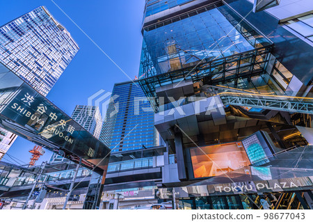 Tokyo cityscape in Japan Looking at Shibuya station, Tokyu Plaza, Sakuragaoka redevelopment building, etc. from Shibuya Chuo-gai = January 26 Tokyo cityscape in Japan Looking at Shibuya station, Tokyu Plaza, Sakuragaoka redevelopment building, etc. from Shibuya Chuo-gai = January 26 98677043