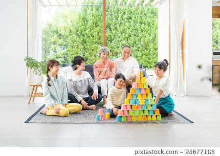 Three generations family 98677188