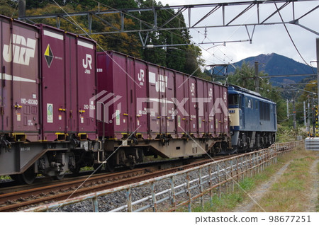 白備線下岩見信號站貨運列車 EF64 JNR 彩色 98677251