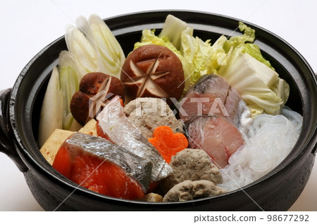 Healthy and delicious seafood pot 98677292