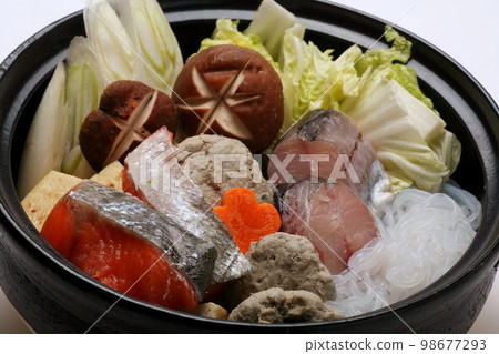 Healthy and delicious seafood pot 98677293