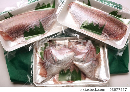 Pack of fresh sea bream fillets for sea bream pot 98677357