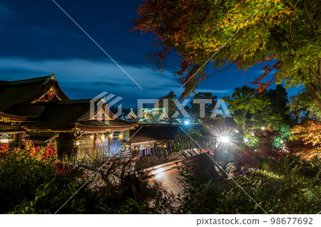 京都北野天滿宮的秋葉 京都北野天滿宮的秋葉 98677692