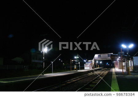 津山線福堂站清晨站站台 98678384