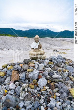 聖地恐山 恐山菩提寺 烏索里湖無緣佛（青森縣陸奧市） 98678763