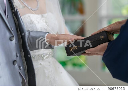 婚禮上宣誓的場景 婚禮上宣誓的場景 98678933
