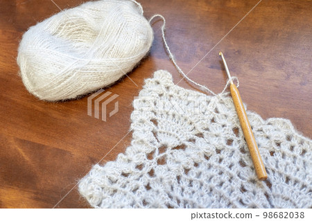 Crochet knitted knit using mohair thread 98682038