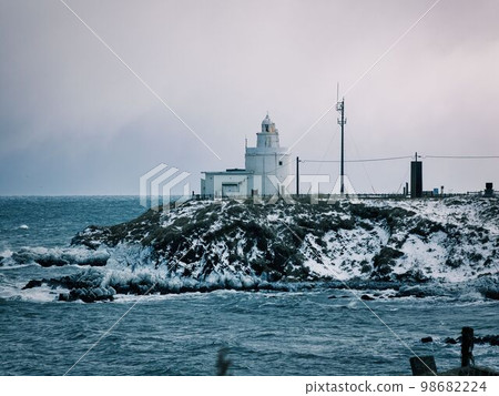 Cape Nosappu lighthouse in the middle of winter 98682224