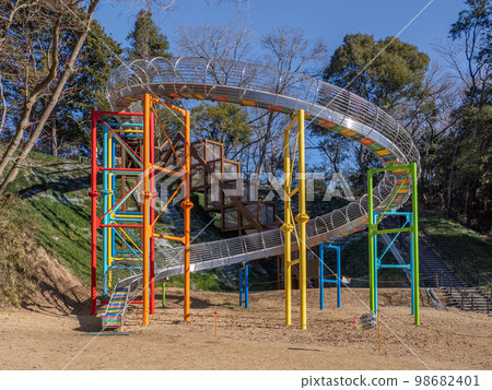 Matsudo City 21st century forest and open space playground equipment "Asobi no Sumika" [Spiral Forest] 98682401