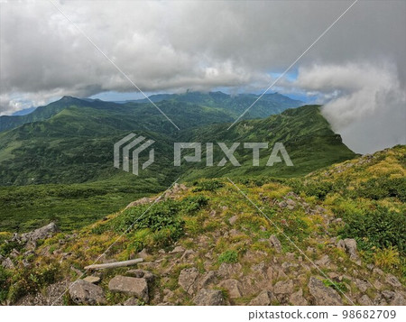 從升官別山山頂眺望的群山 98682709