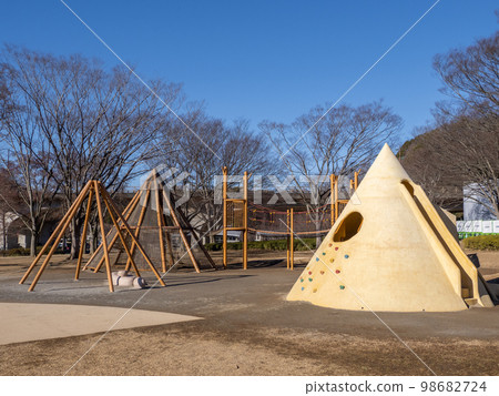 Matsudo City 21st century forest and playground equipment "Asobi no Sumika" [Jomon Circle] 98682724