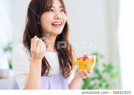 Dessert fruit lifestyle living women Dessert fruit lifestyle living women 98682820