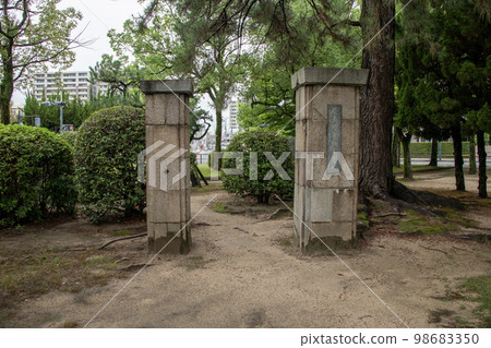 Ruins of the Hiroshima Army Kindergarten in cloudy weather 98683350