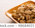 Pistachio 98684655