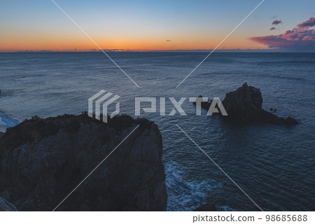 Sunrise Sunrise 98685688