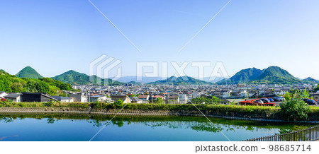 從如意林寺公園眺望贊岐平原的群山 98685714