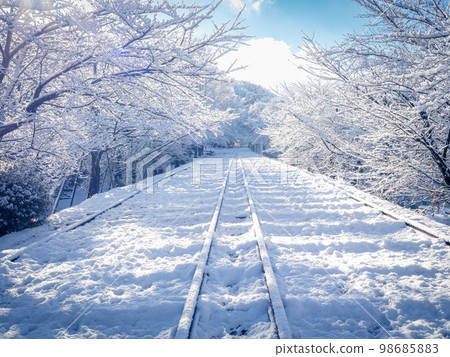 Beautiful snow scene of Keage Incline 98685883