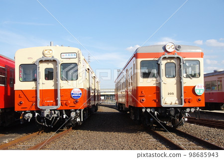 Mizushima Rinkai Railway JNR type Kiha 30 and Kiha 20 98685943