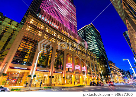 東京日本橋室町市景日本橋三井大廈夜景 東京日本橋室町市景日本橋三井大廈夜景 98687300