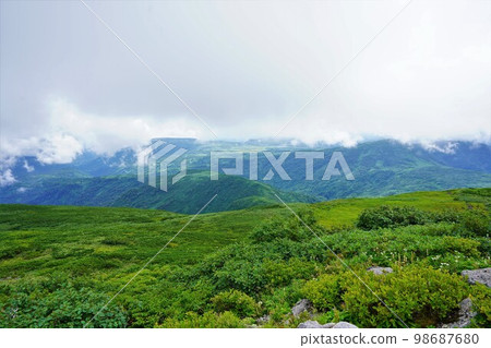 從升寒別山山頂眺望的雨龍沼澤 98687680