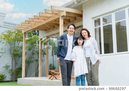 Parent and child family lawn smile 98688297