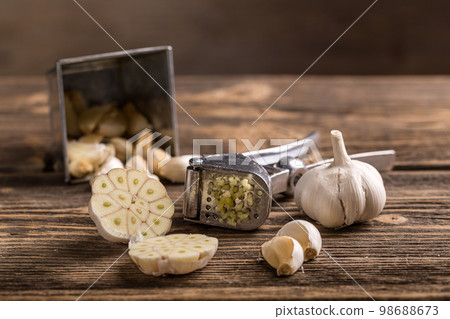 Garlic 98688673