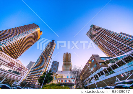 Cityscape of Kawasaki, Japan, overlooking Musashi-Kosugi Station and tower apartments in front of Musashi-Kosugi Station 98689077