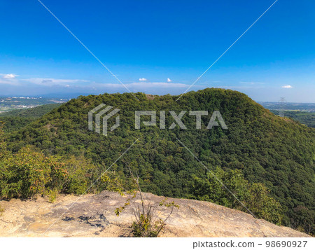 Climbing the Ono Alps: Mt. Soyama seen from the summit of Mt. 98690927